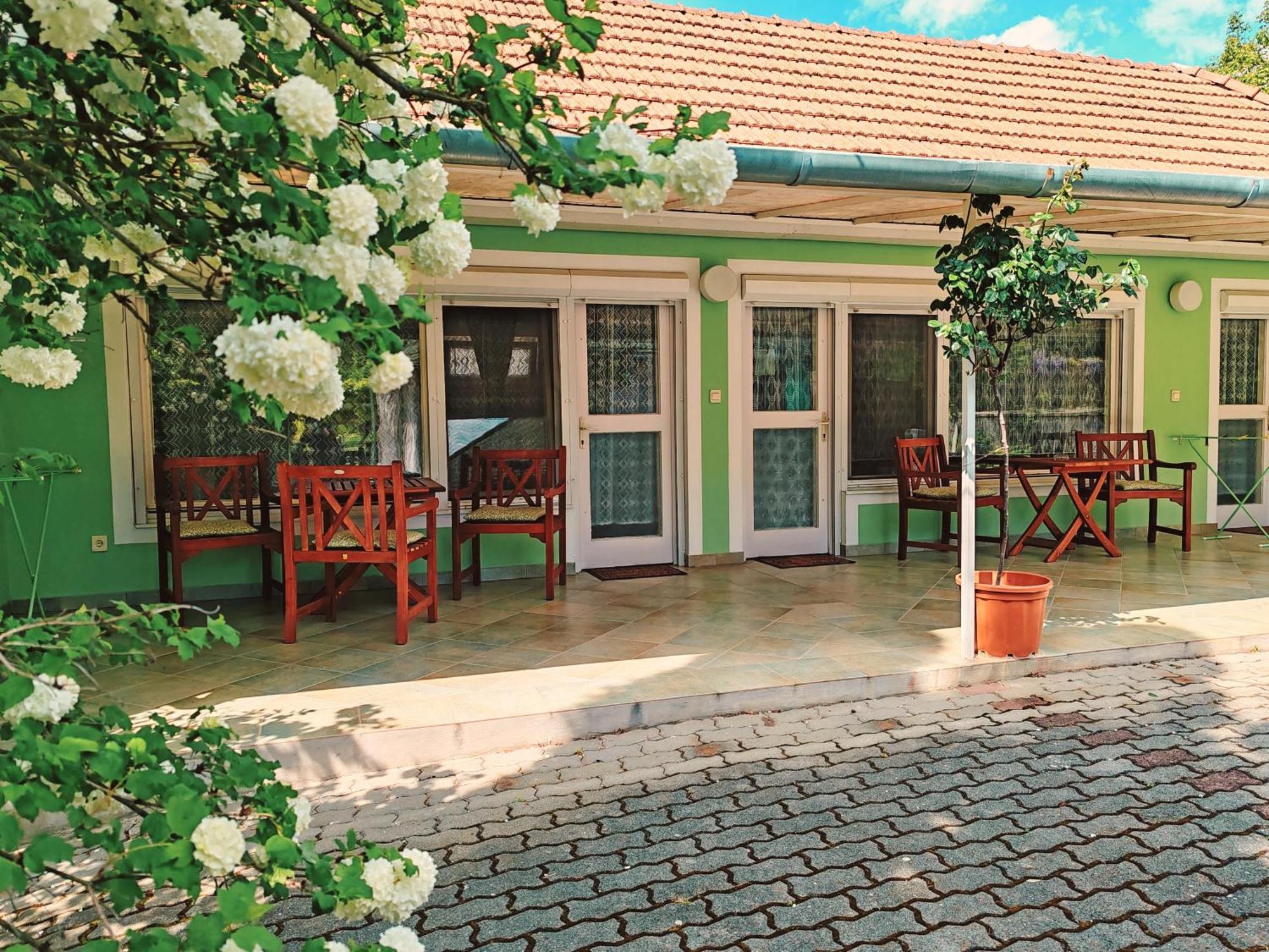 Elisoria Apartments Cserszegtomaj Luaran gambar