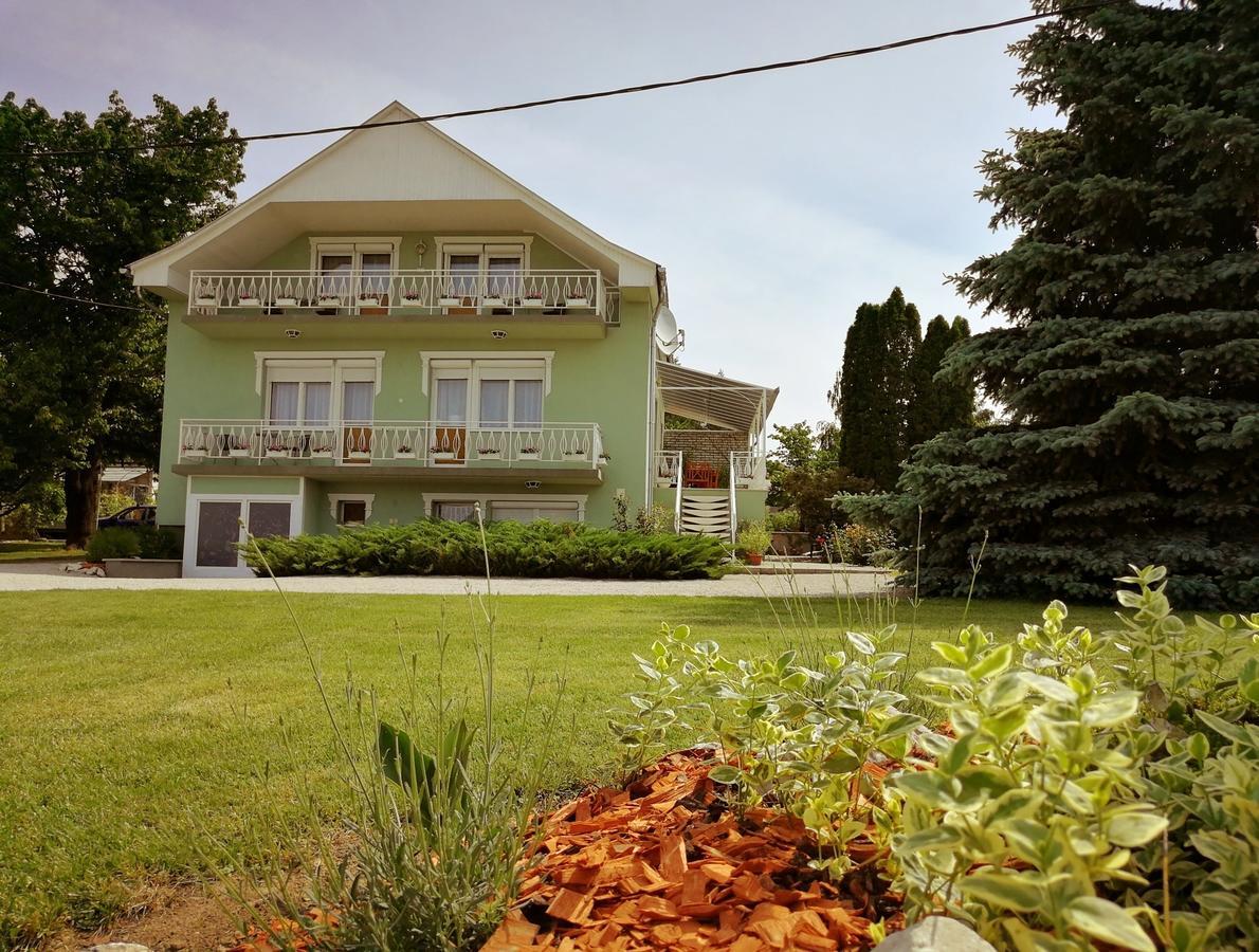 Elisoria Apartments Cserszegtomaj Luaran gambar